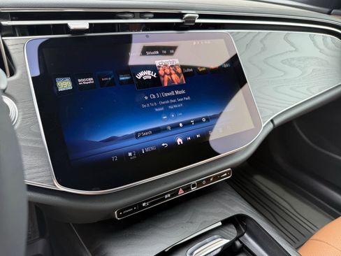 New 2026 Mercedes-Benz E 450 4MATIC Sedan image 18