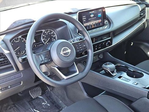 Used 2024 Nissan Rogue S FWD image 12