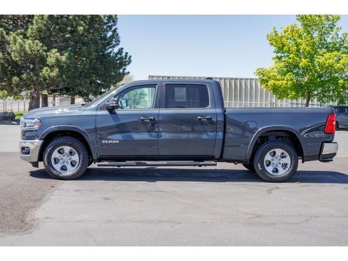 Used 2025 RAM 1500 Big Horn AWD/4WD image 6
