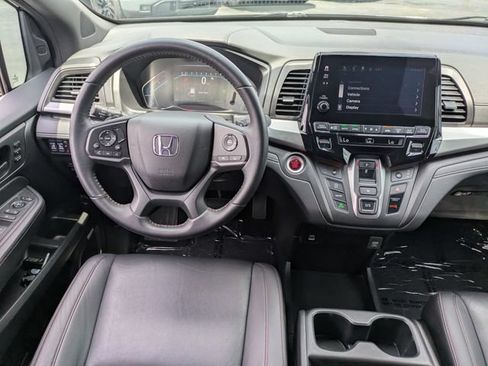 Used 2023 Honda Odyssey Sport image 19