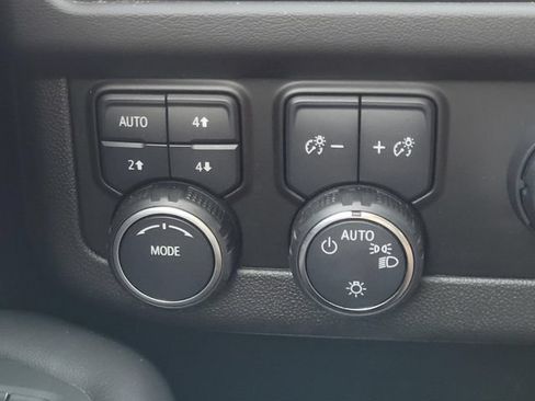 Used 2023 Chevrolet Tahoe Z71 AWD/4WD image 30