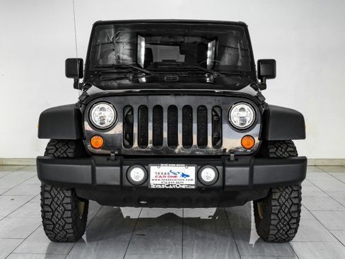 Used 2012 Jeep Wrangler Rubicon image 3