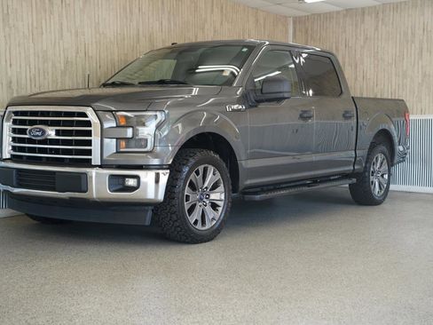 Used 2017 Ford F150 XLT RWD image 4