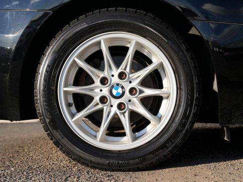 Used 2003 BMW Z4 2.5i image 12