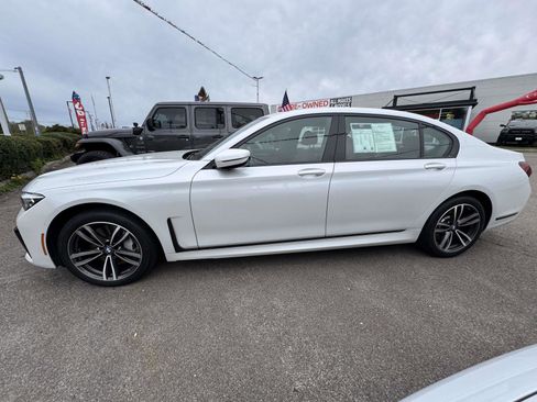 Used 2022 BMW 750i xDrive w/ M Sport Package AWD/4WD image 33