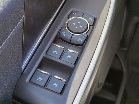 Used 2021 Ford F150 Lariat w/ Tow Technology Package image 24