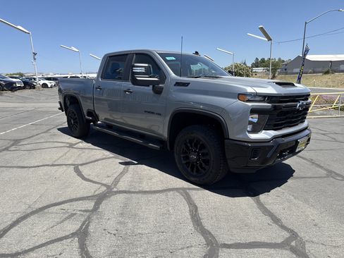 New 2026 Chevrolet Silverado 2500 Custom w/ Custom Value Package AWD/4WD image 6