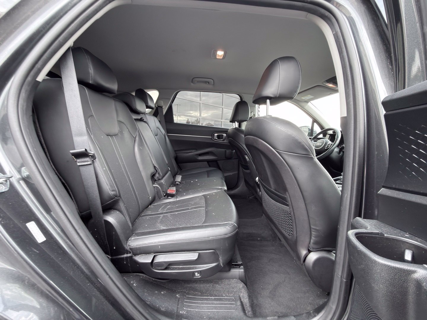 Used 2022 Kia Sorento S FWD image 39