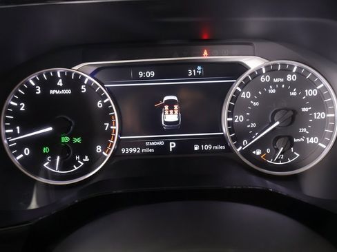 Used 2022 Nissan Pathfinder SL w/ SL Premium Package image 4