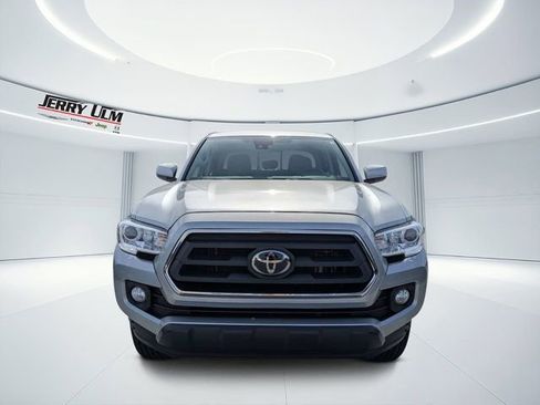 Used 2023 Toyota Tacoma SR5 RWD image 8