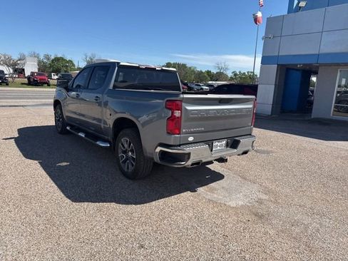 Used 2021 Chevrolet Silverado 1500 LT w/ Z71 Off-Road Package image 8