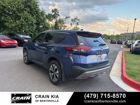 Used 2023 Nissan Rogue SV AWD/4WD image 3