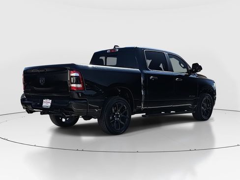 Used 2024 RAM 1500 Laramie AWD/4WD image 5