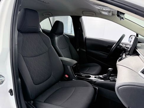 Used 2022 Toyota Corolla LE image 12