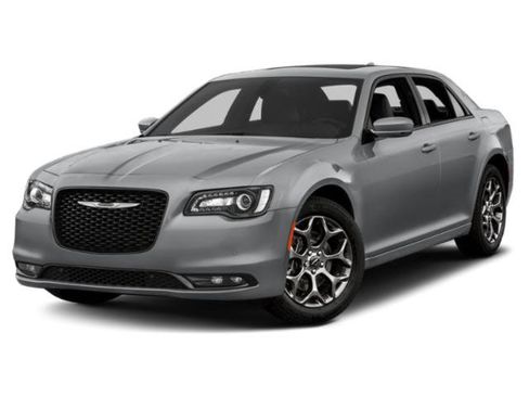 Used 2015 Chrysler 300 S w/ 300S Premium Group RWD image 4