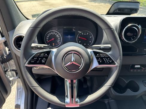 New 2025 Mercedes-Benz Sprinter 2500 image 17