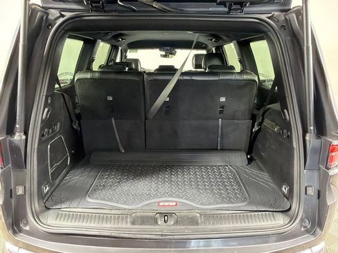 Used 2022 Jeep Wagoneer Series II AWD/4WD image 19