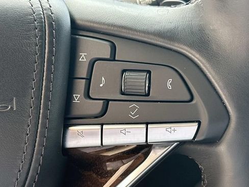 Used 2021 Cadillac Escalade Premium Luxury Platinum w/ LPO, Radiant Package AWD/4WD image 23