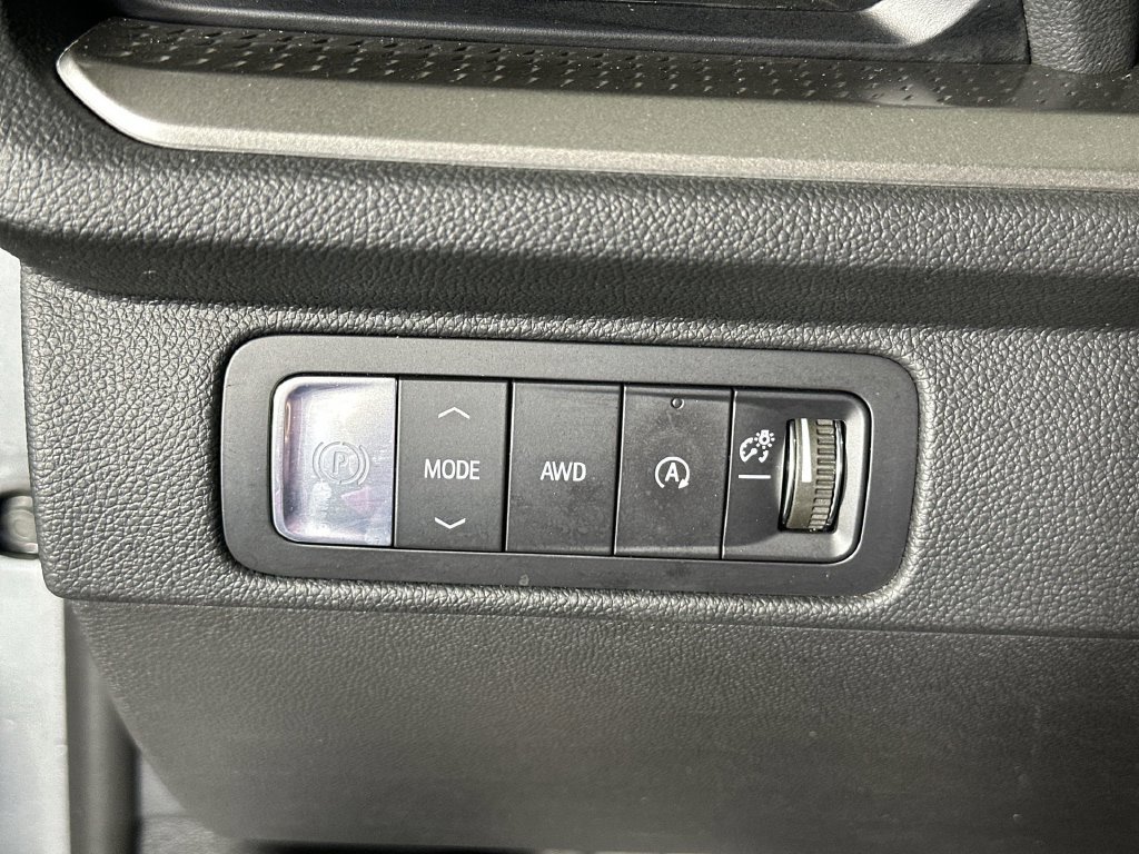 Used 2026 Chevrolet Traverse LT AWD/4WD image 20