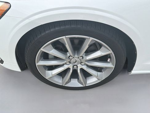 Used 2020 Volvo S60 T5 Momentum image 35