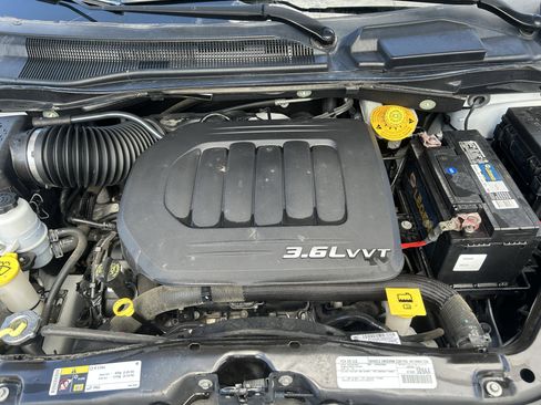 Used 2016 Dodge Grand Caravan SE w/ Quick Order Package 29E SE image 18