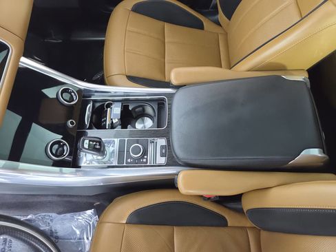Used 2018 Land Rover Range Rover Sport Supercharged AWD/4WD image 17