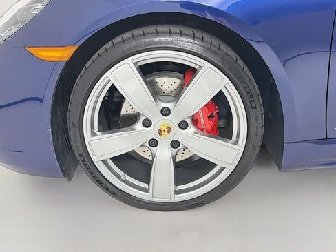 Certified 2024 Porsche 718 Cayman S RWD image 33