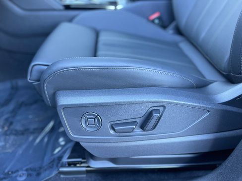 New 2025 Audi Q5 Premium Plus image 18