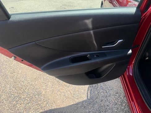 Certified 2023 Hyundai Elantra SEL w/ Preferred Accessory Package FWD image 17