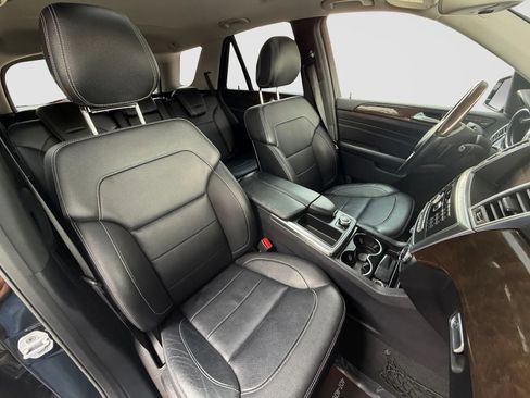 Used 2015 Mercedes-Benz ML 350 4MATIC w/ Premium 1 Package image 21