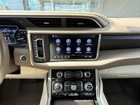 Used 2021 GMC Yukon XL Denali w/ Denali Premium Package RWD image 28