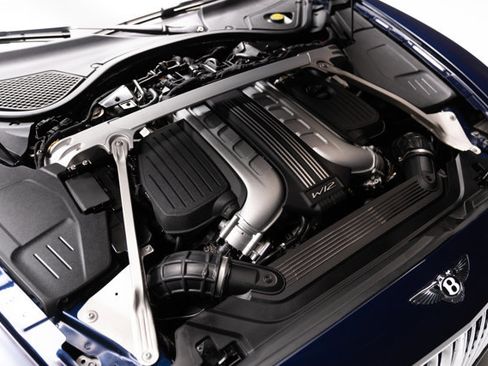 Used 2021 Bentley Flying Spur W12 image 37