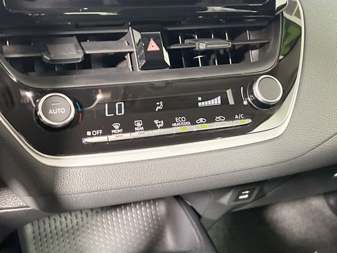 Used 2024 Toyota Corolla LE FWD image 26