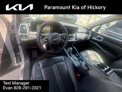 Used 2022 Kia Sorento SX AWD/4WD image 4