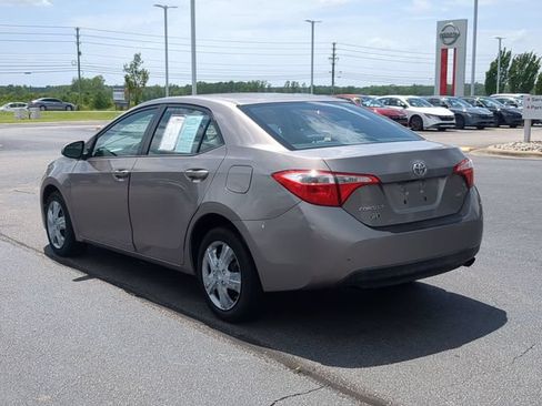 Used 2014 Toyota Corolla LE FWD image 5