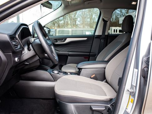 Used 2022 Ford Escape SE image 15