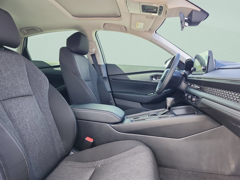Used 2025 Honda Accord SE image 20