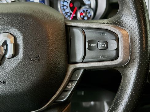 Used 2024 RAM 2500 Tradesman w/ Chrome Appearance Group image 17