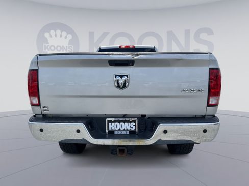 Used 2017 RAM 3500 Tradesman w/ Chrome Appearance Group AWD/4WD image 5
