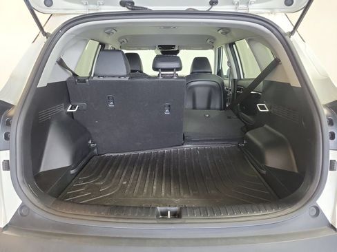 Used 2023 Kia Seltos S w/ Navigation Package FWD image 25