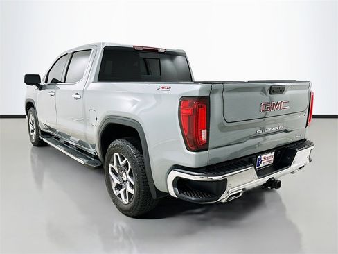 Used 2025 GMC Sierra 1500 SLT image 5