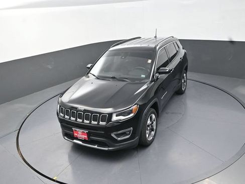 Used 2018 Jeep Compass Limited w/ Navigation Group AWD/4WD image 24