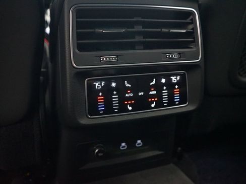 Used 2023 Audi Q8 Premium Plus AWD/4WD image 15