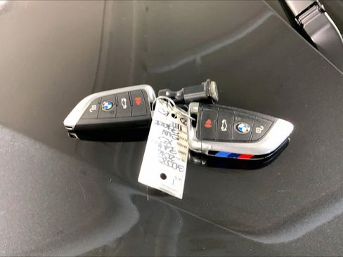 Used 2016 BMW X5 xDrive50i image 14