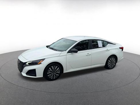 Used 2026 Nissan Altima 2.5 SV FWD image 7