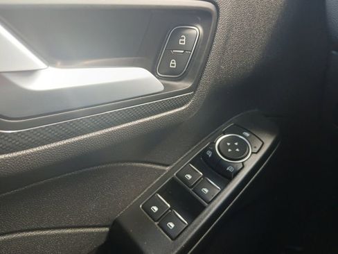 Used 2025 Ford Escape ST-Line AWD/4WD image 8