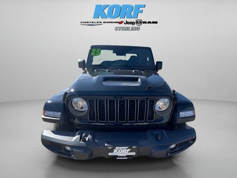 New 2025 Jeep Gladiator Sport image 2