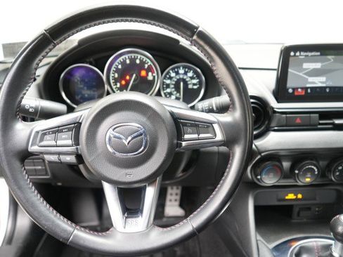 Used 2019 MAZDA MX-5 Miata Sport image 25