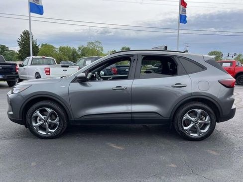 Certified 2025 Ford Escape ST-Line AWD/4WD image 4