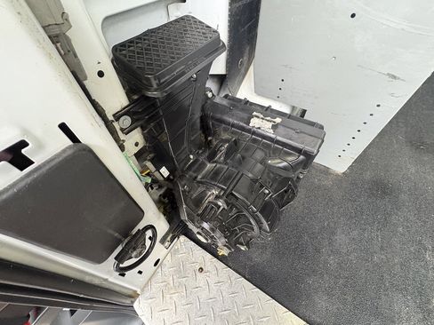 Used 2016 Ford Transit 250 130 Low Roof image 30